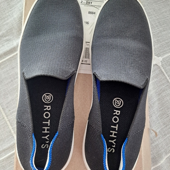 rothys black sneaker